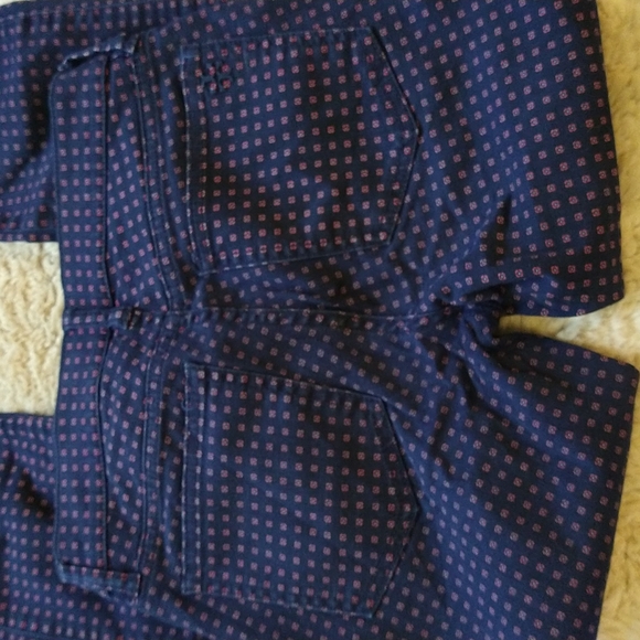 VGUC. Tory Burch pants size 26. 26"L. Navy and red print. - Picture 5 of 10